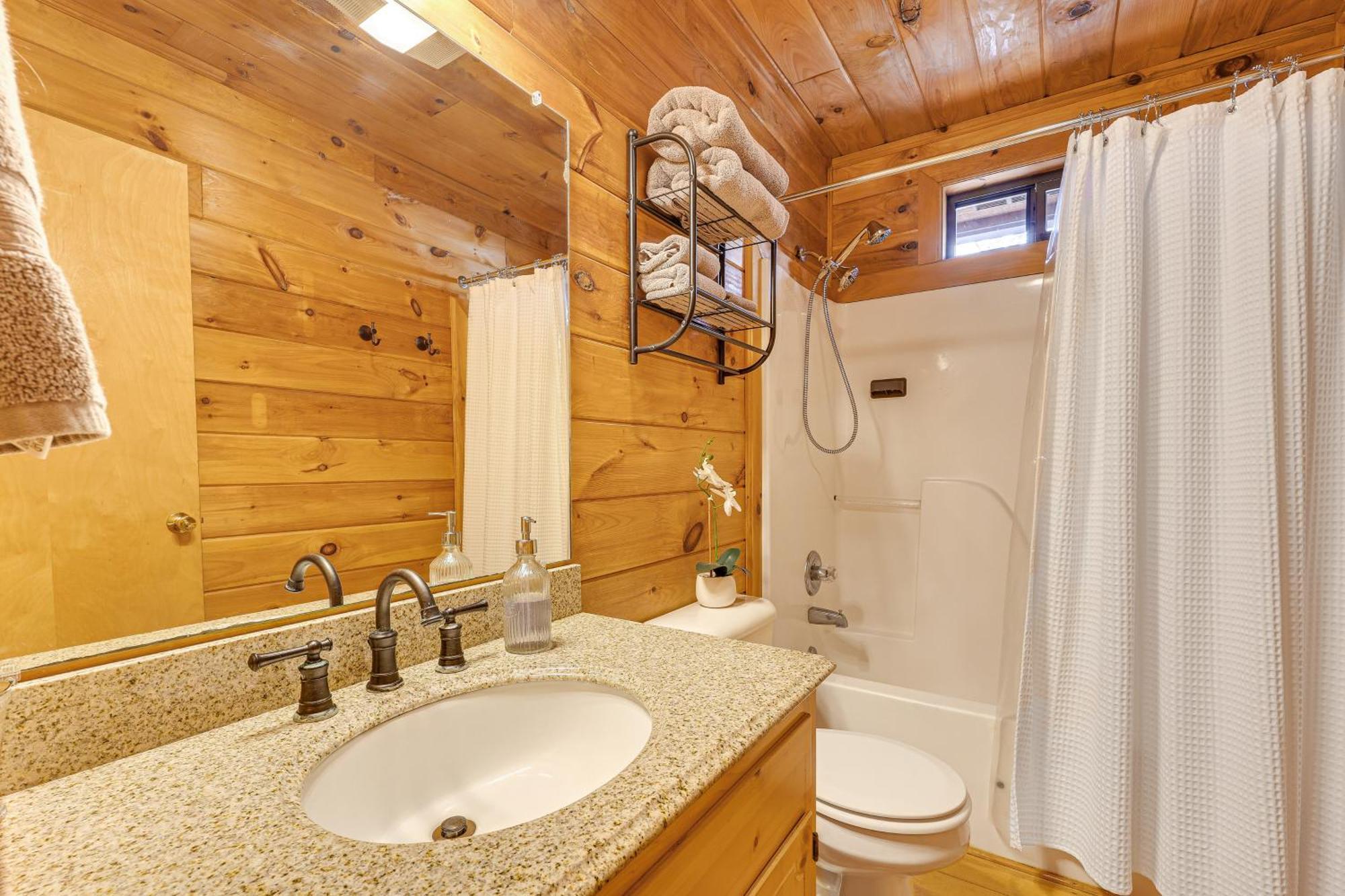 Cozy Cabin In Private Location With Hot Tub And Grill! Blue Ridge Eksteriør bilde